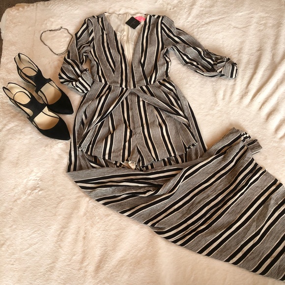 HOST PICK ❤️❤️ NWT-Black & Ivory Romper Maxi - Picture 4 of 7